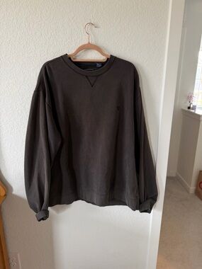 Chaps Men's Crewneck Sweatshirt in Charcoal Black